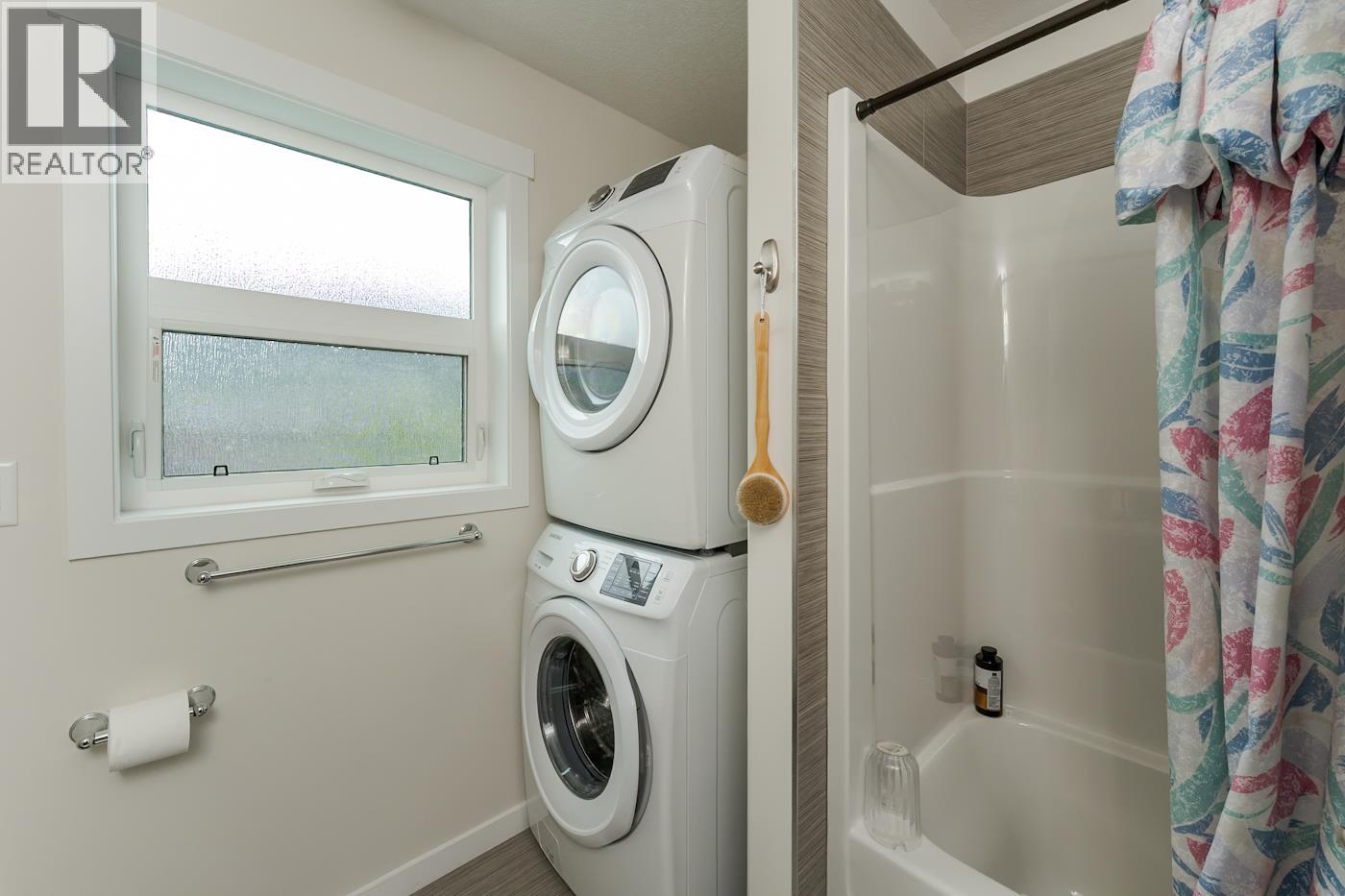 7639 CREEKSIDE WAY, Prince George