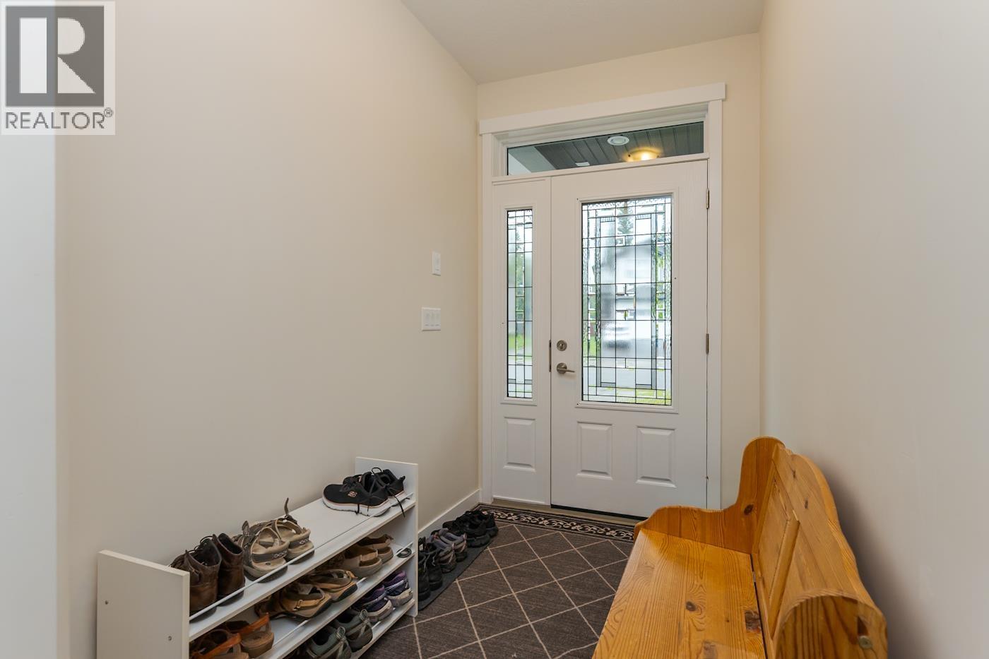7639 CREEKSIDE WAY, Prince George