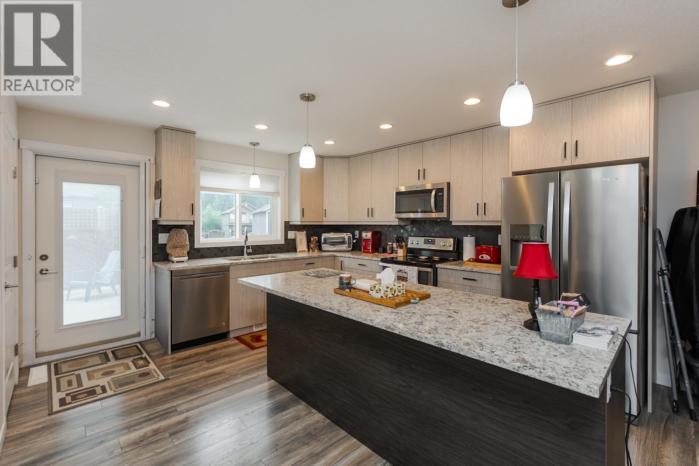7639 CREEKSIDE WAY, Prince George