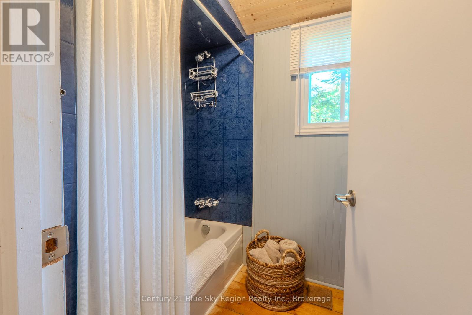 2149 PENINSULA ROAD - 24