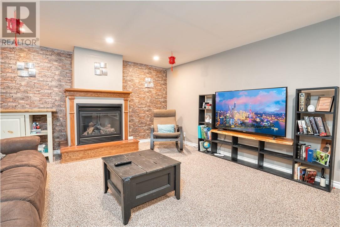 886 Beatrice - Image 14