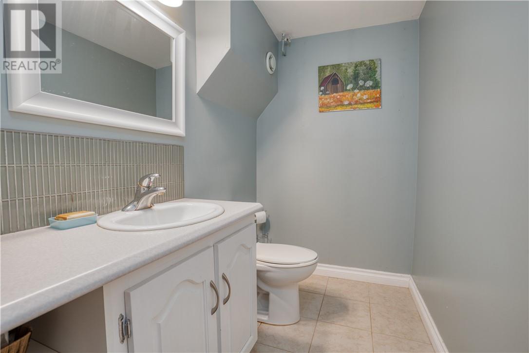 886 Beatrice - Image 16