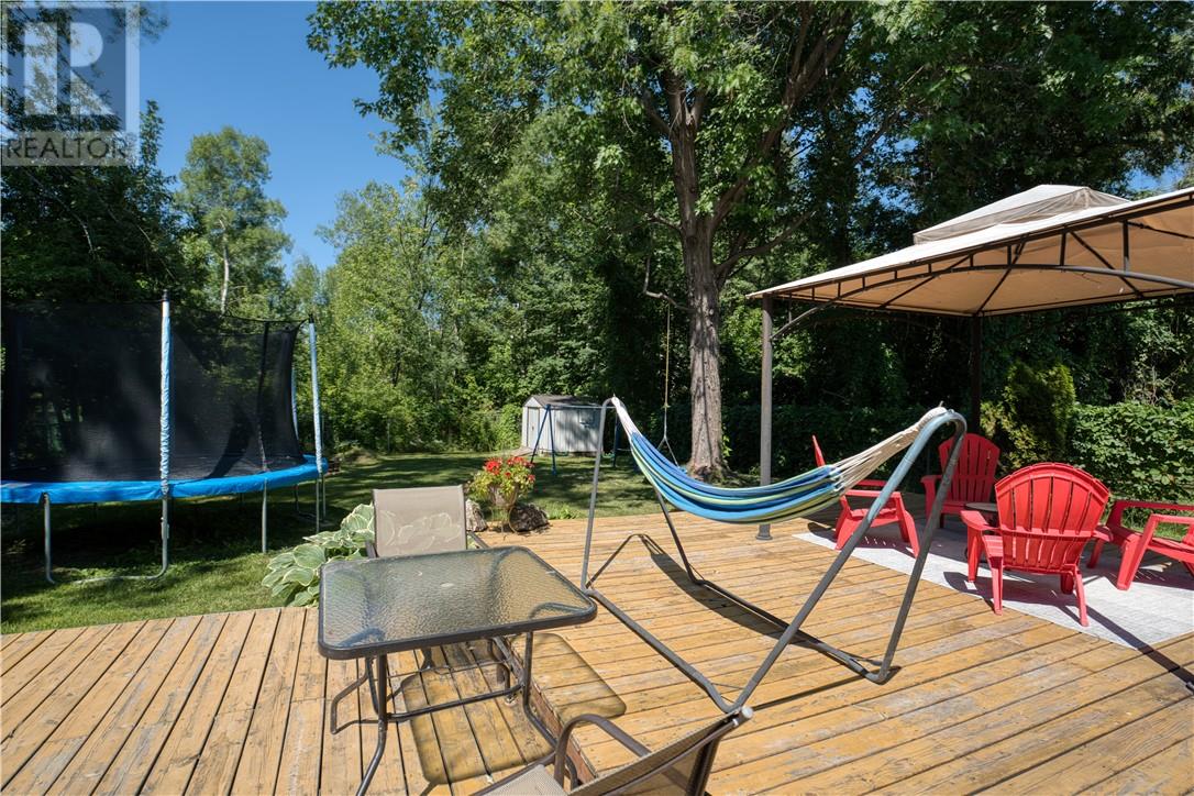 886 Beatrice - Image 17