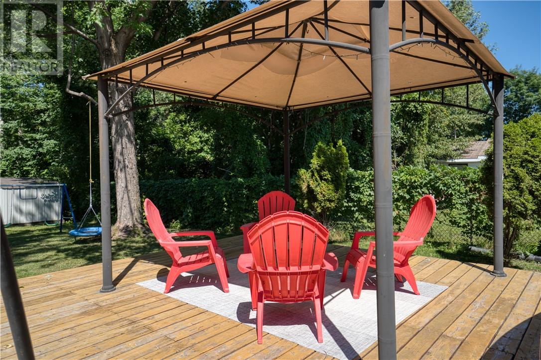886 Beatrice - Image 18