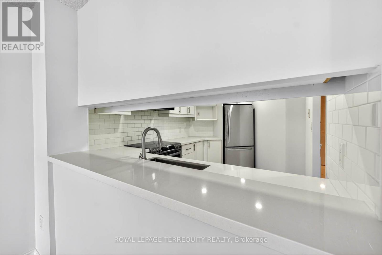 #1805 10 KENNETH AVENUE - 17
