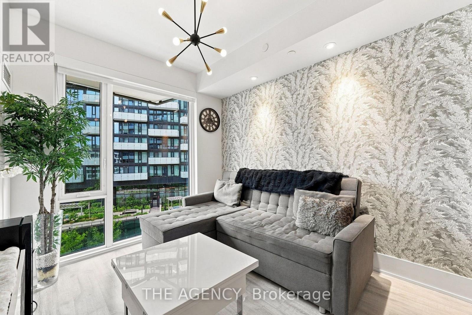 #907 470 FRONT STREET - 3