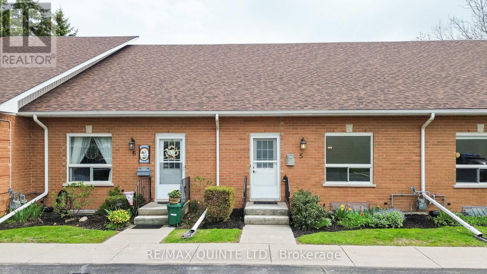 #5 45 PRINCE EDWARD STREET - 1