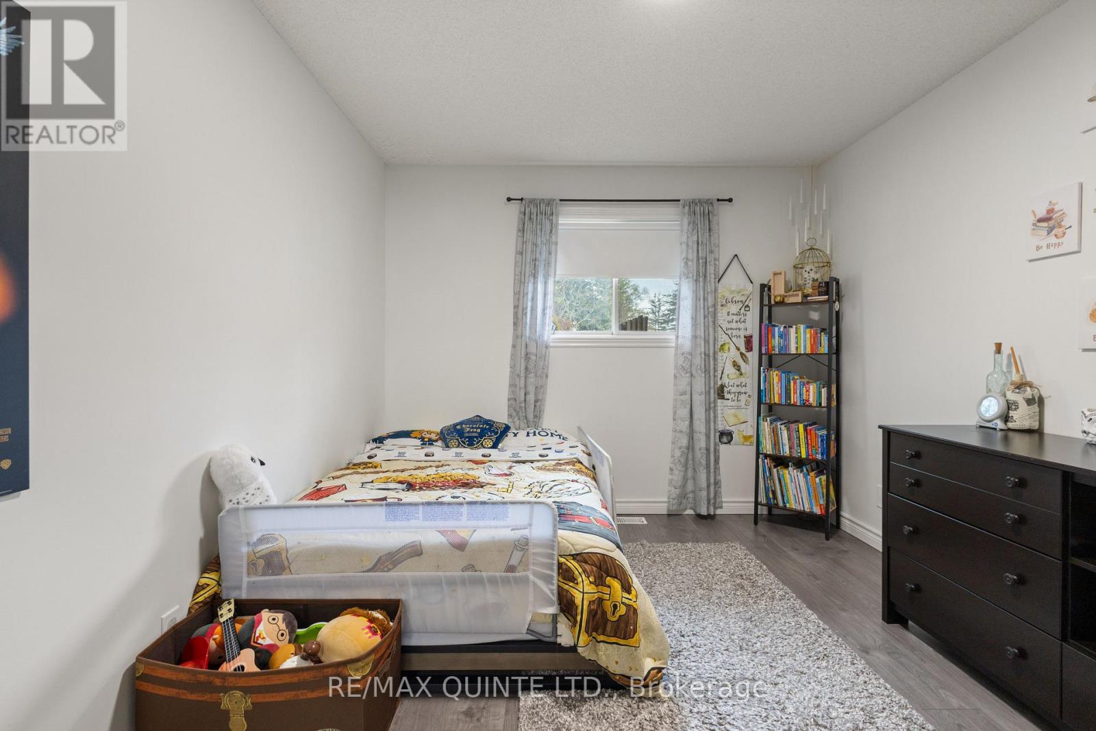 #5 45 PRINCE EDWARD STREET - 25