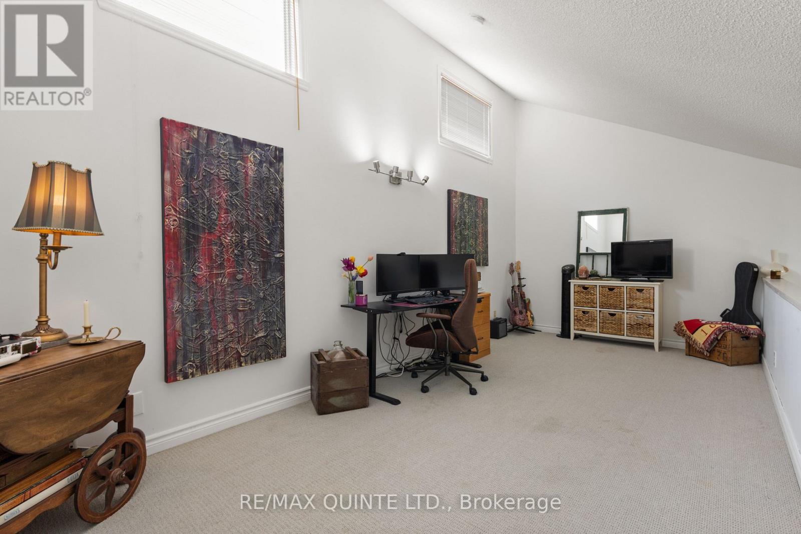 #5 45 PRINCE EDWARD STREET - 35