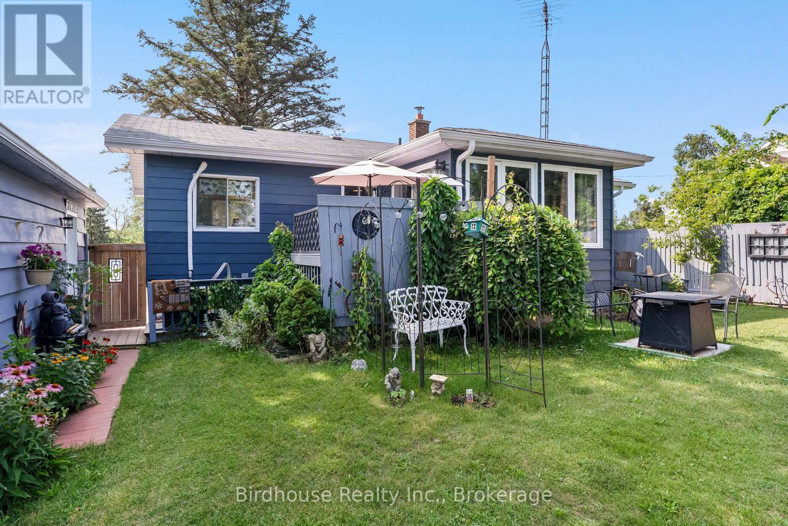 1499 HIGHWAY 7 - Image 32