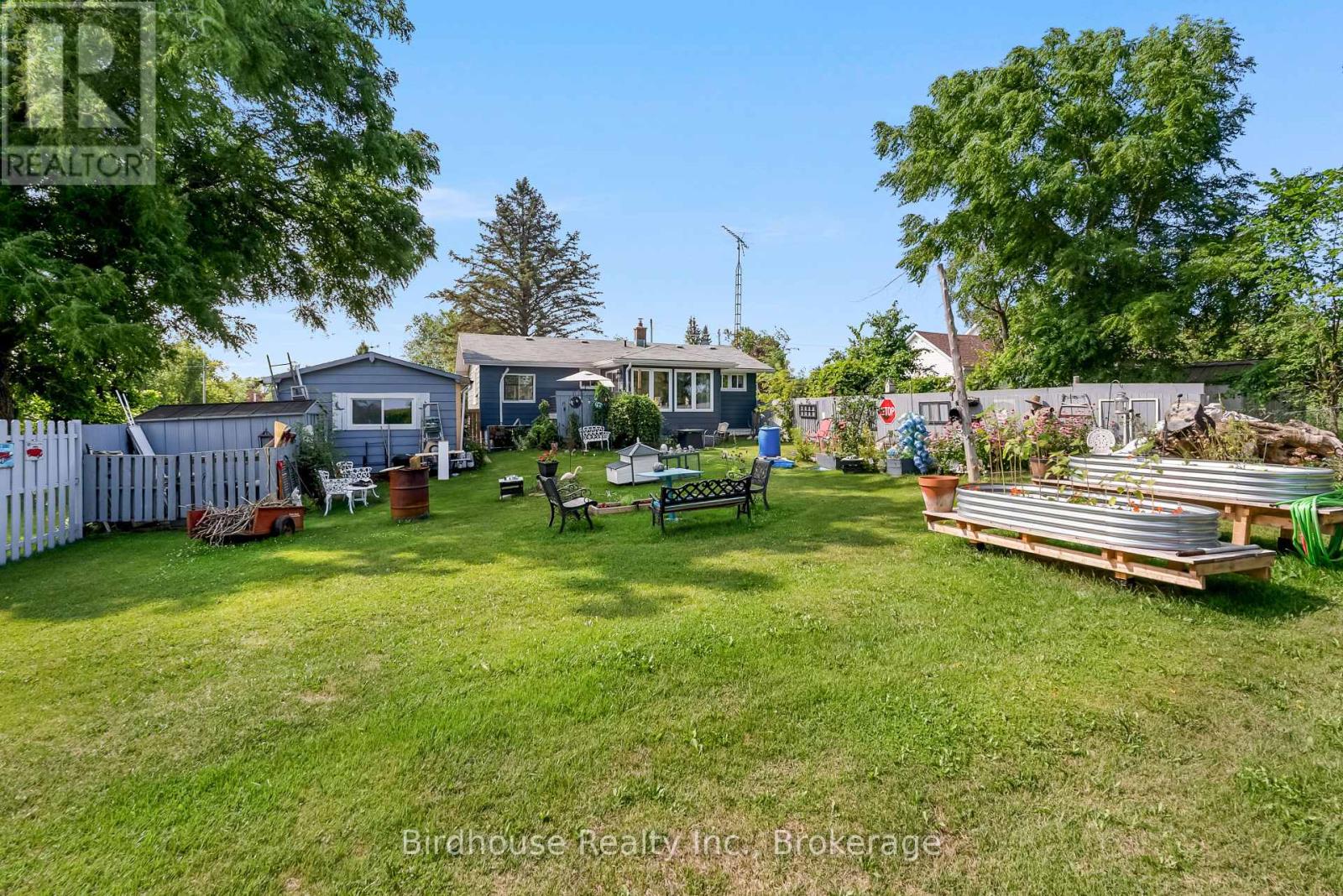 1499 HIGHWAY 7 - Image 35