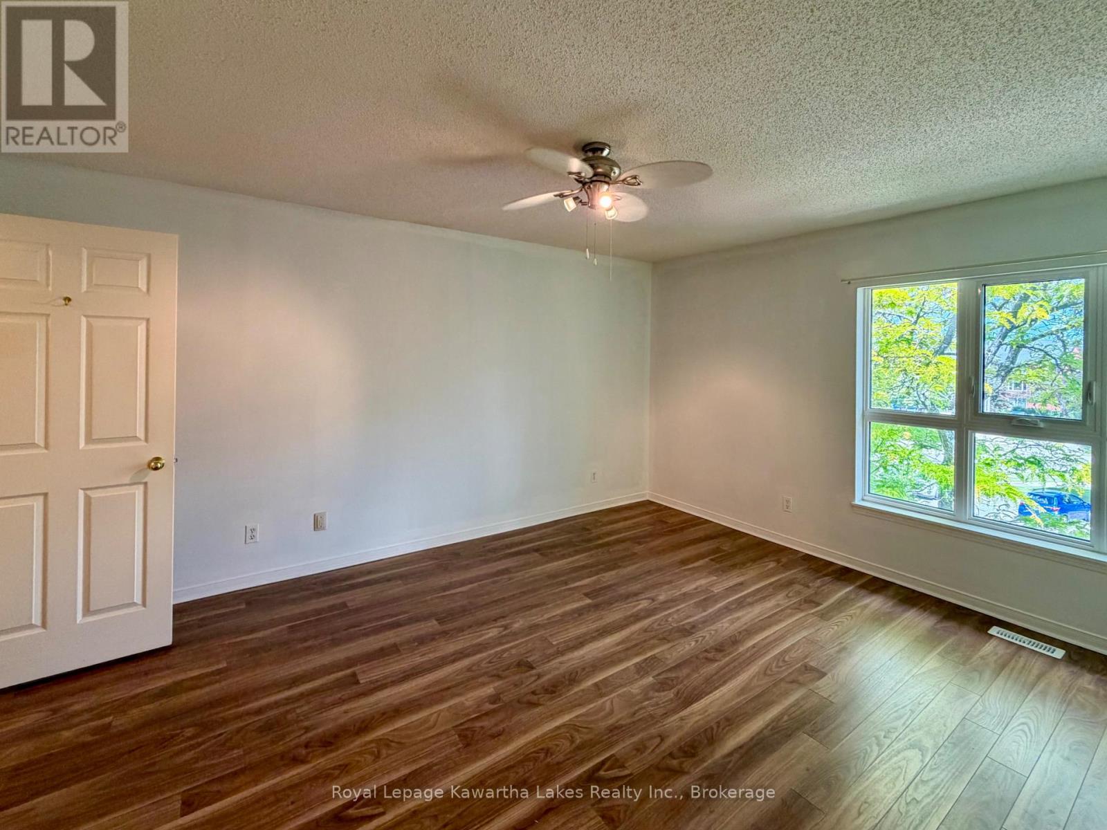 #303 4 HERITAGE WAY - 22