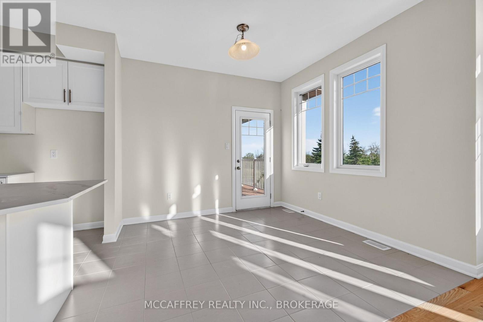 160 COUNTRY CLUB DRIVE - Image 10