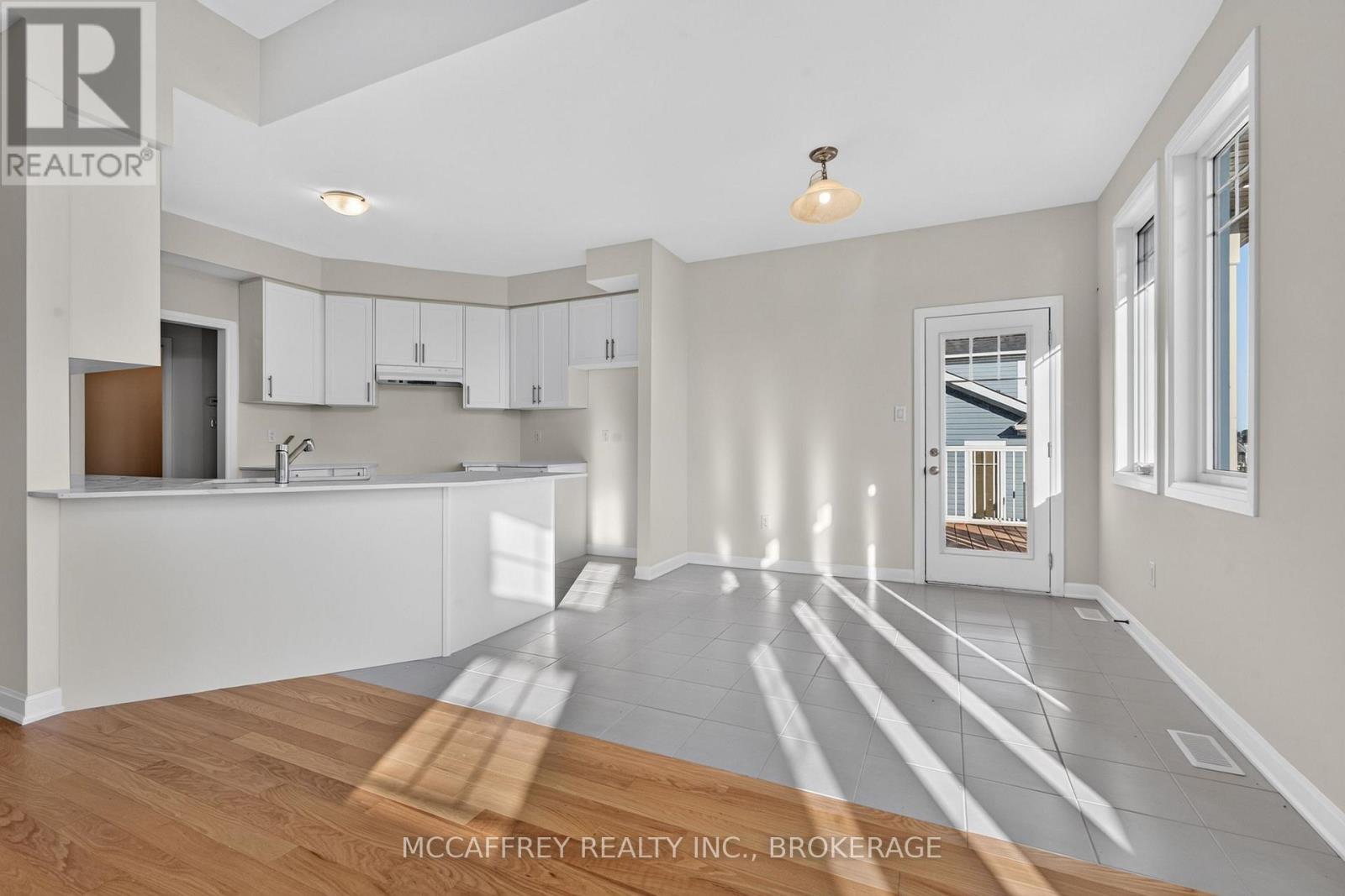 160 COUNTRY CLUB DRIVE - Image 11