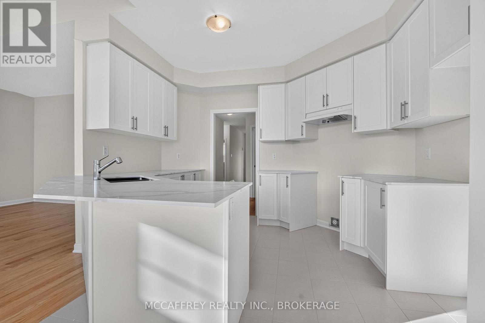160 COUNTRY CLUB DRIVE - Image 14