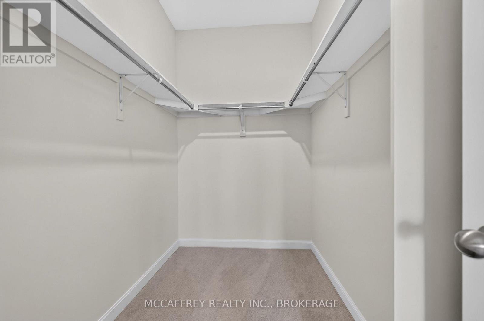 160 COUNTRY CLUB DRIVE - Image 22