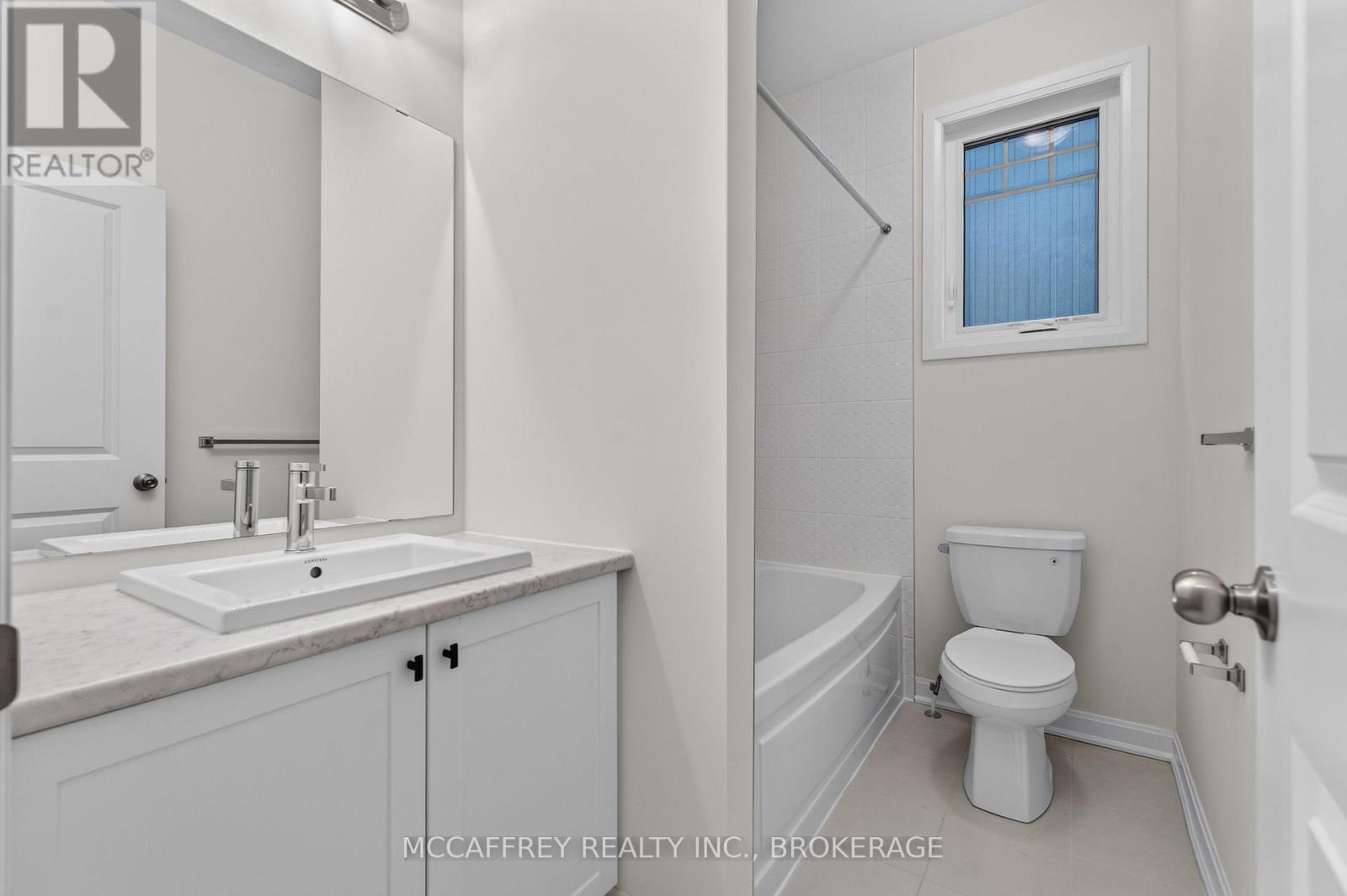 160 COUNTRY CLUB DRIVE - Image 27