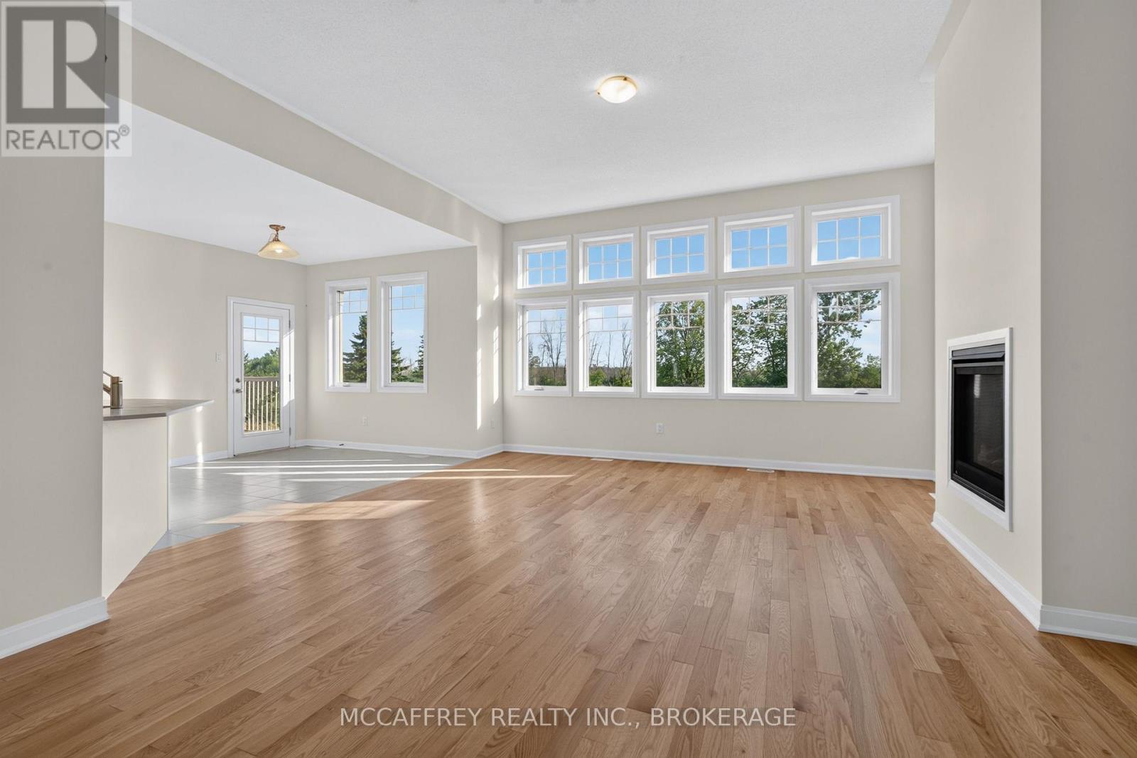 160 COUNTRY CLUB DRIVE - Image 5