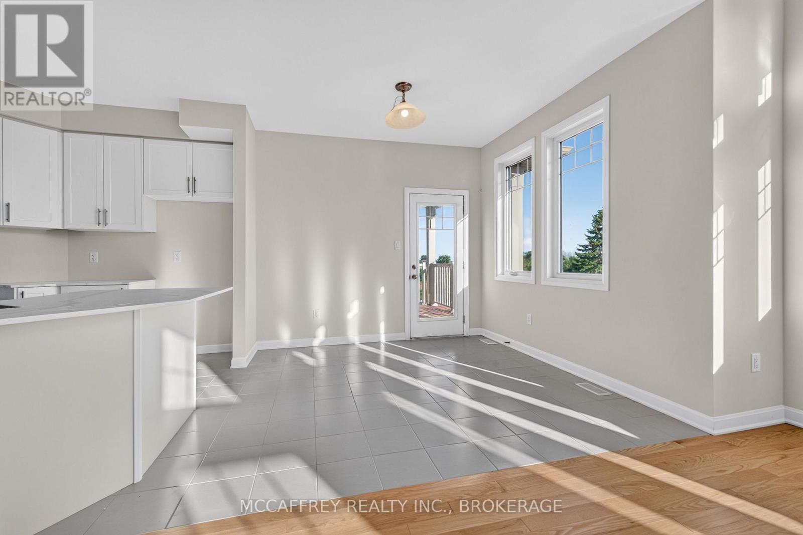 160 COUNTRY CLUB DRIVE - Image 9