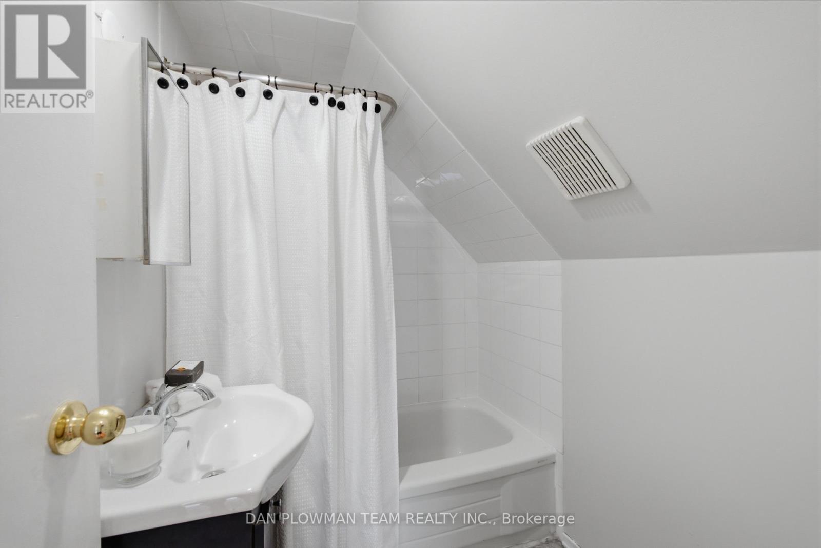 265 HAIG STREET - 28