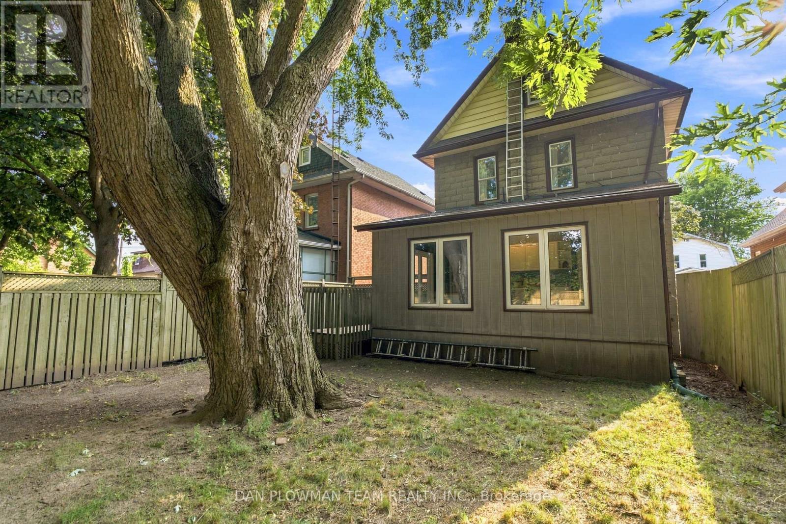 265 HAIG STREET - 30