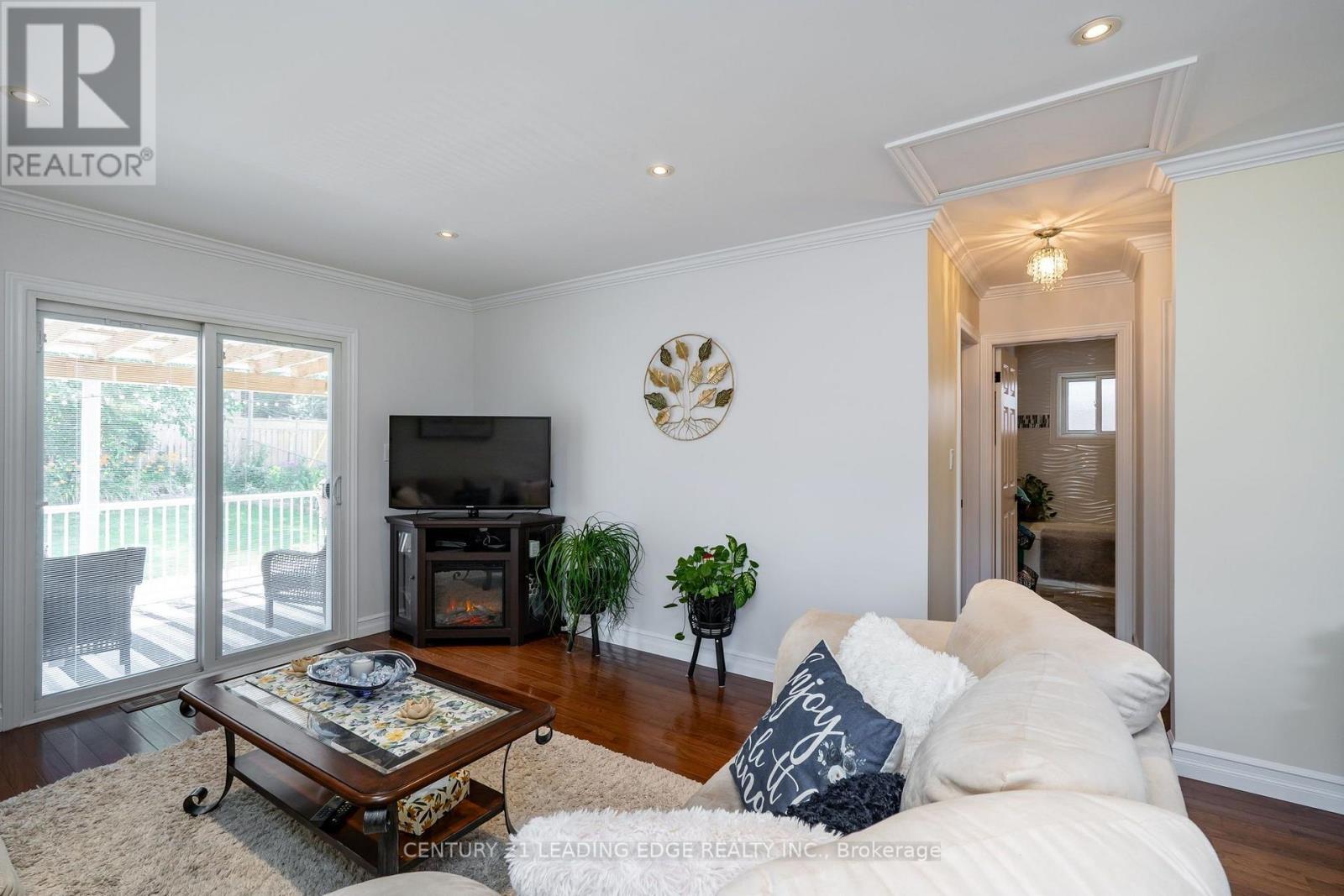258 NIPIGON STREET - Image 11