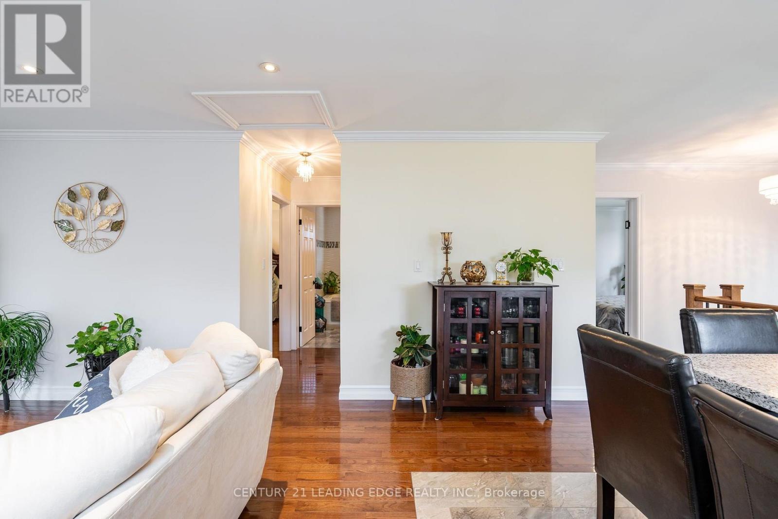 258 NIPIGON STREET - Image 12