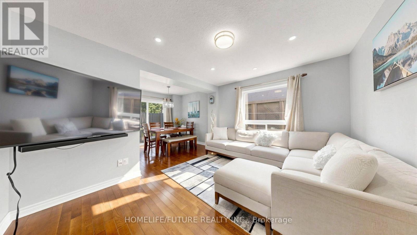 168 LARGE CRESCENT - Image 17