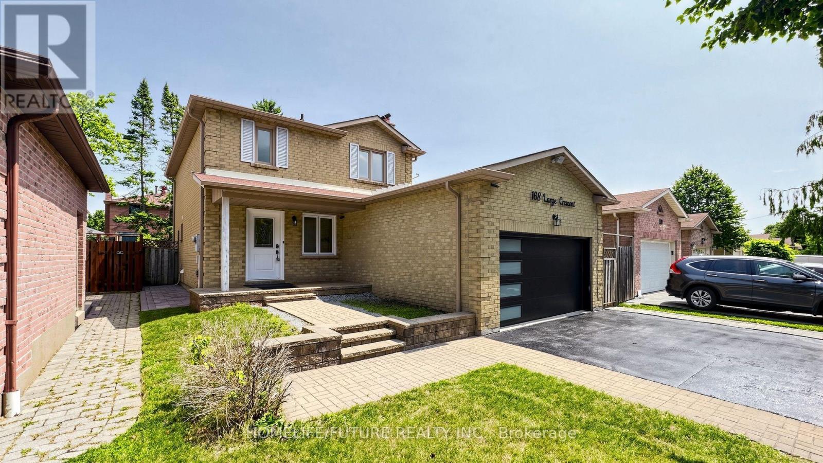 168 LARGE CRESCENT - 2