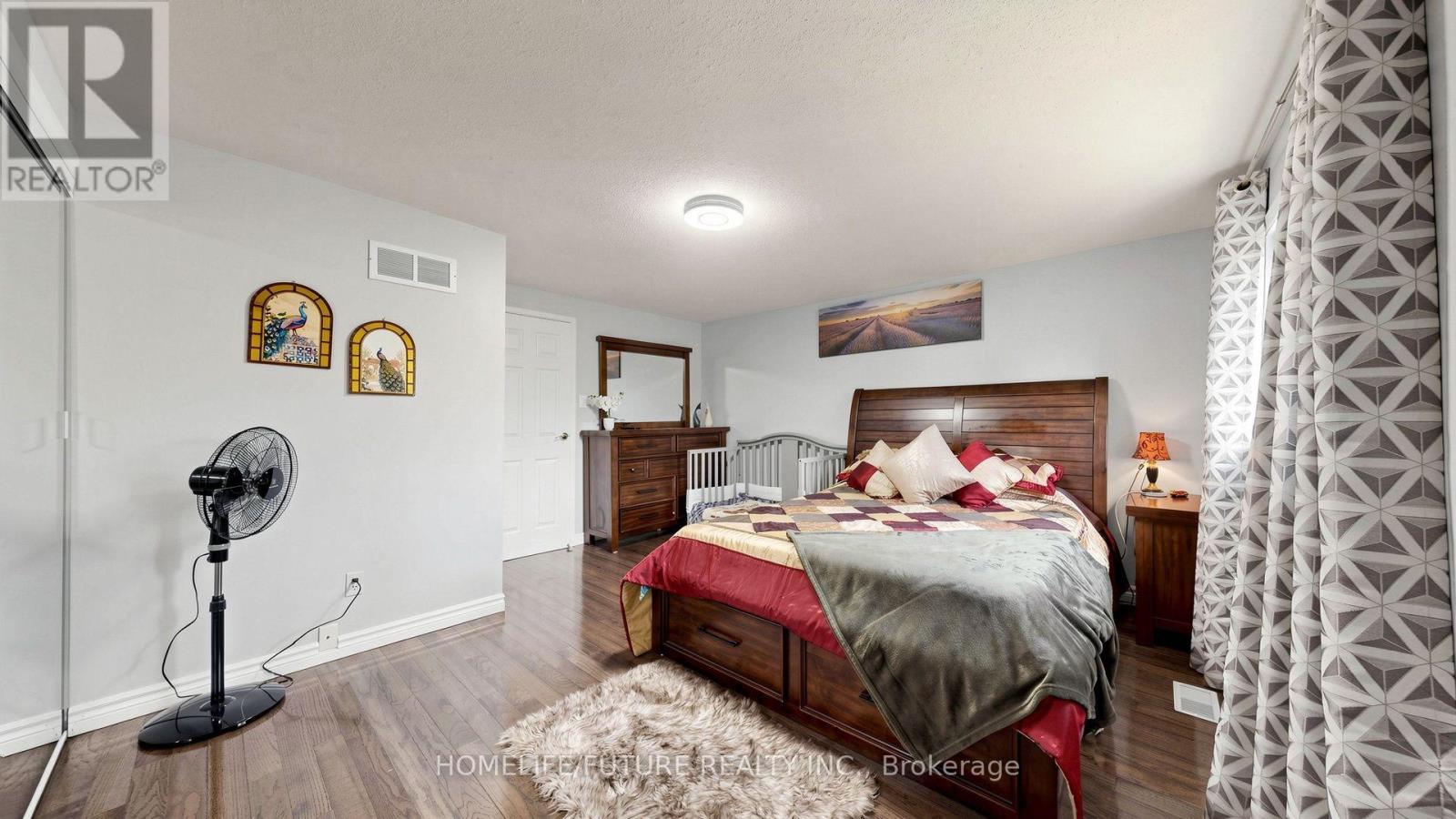 168 LARGE CRESCENT - Image 20