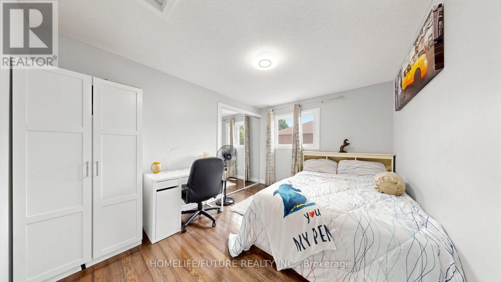 168 LARGE CRESCENT - Image 23