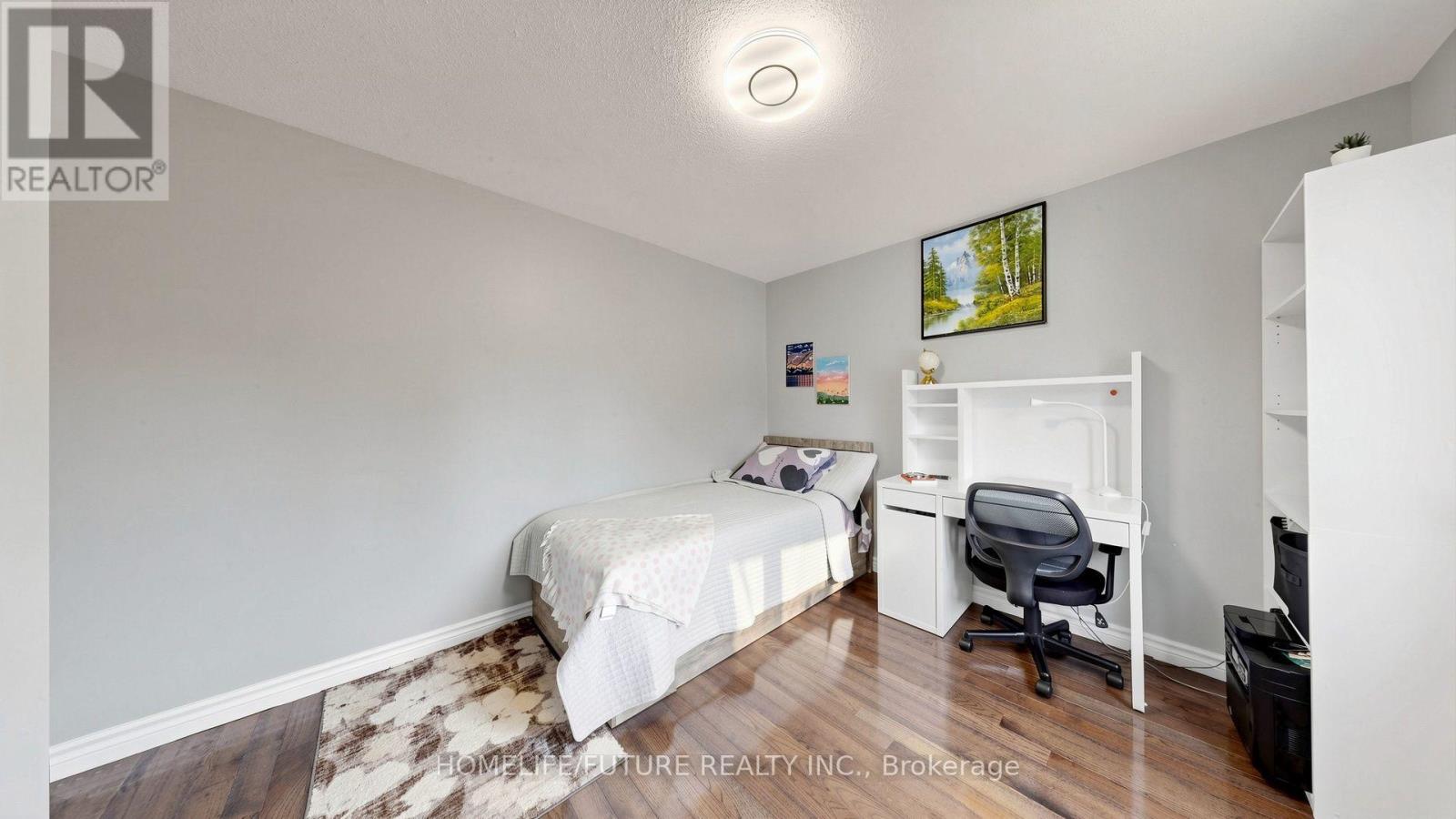 168 LARGE CRESCENT - Image 27