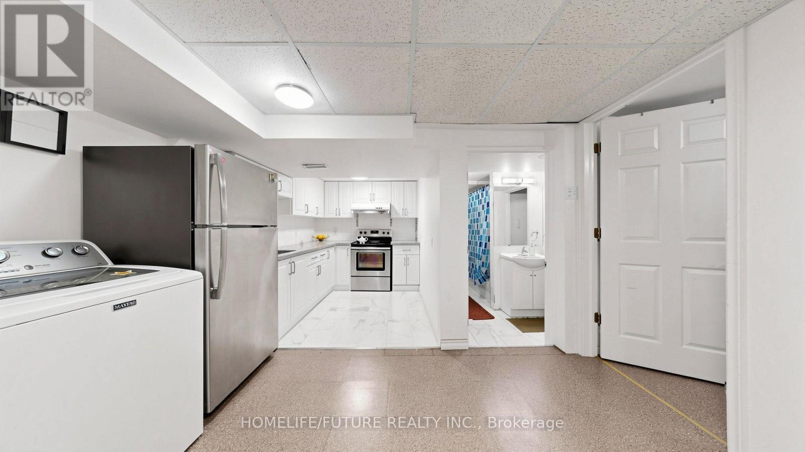 168 LARGE CRESCENT - Image 38