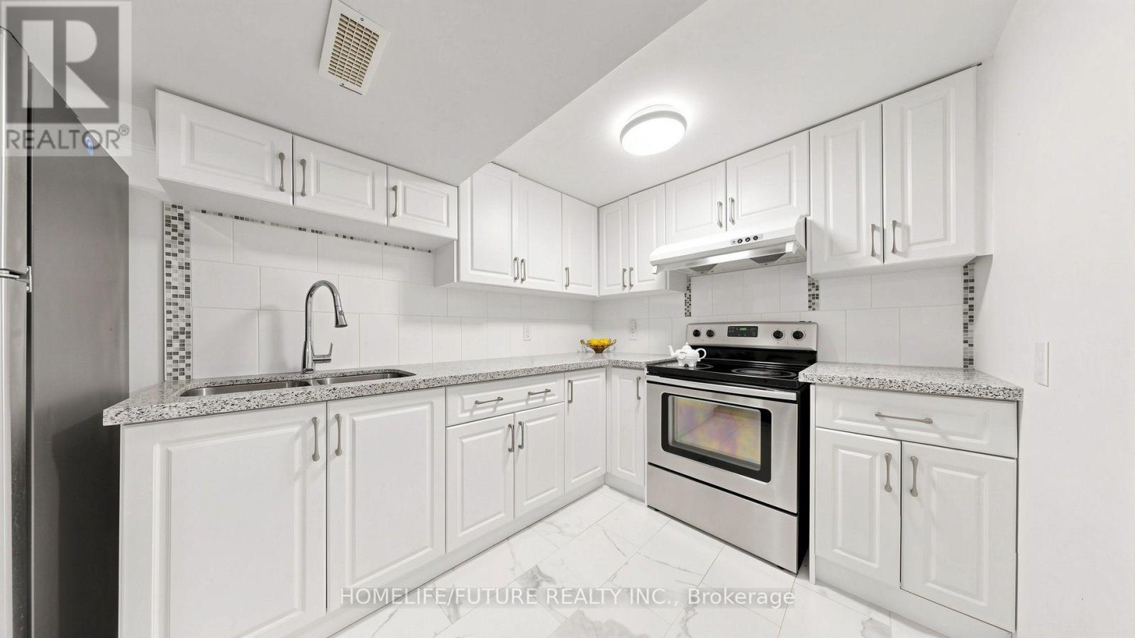 168 LARGE CRESCENT - Image 39