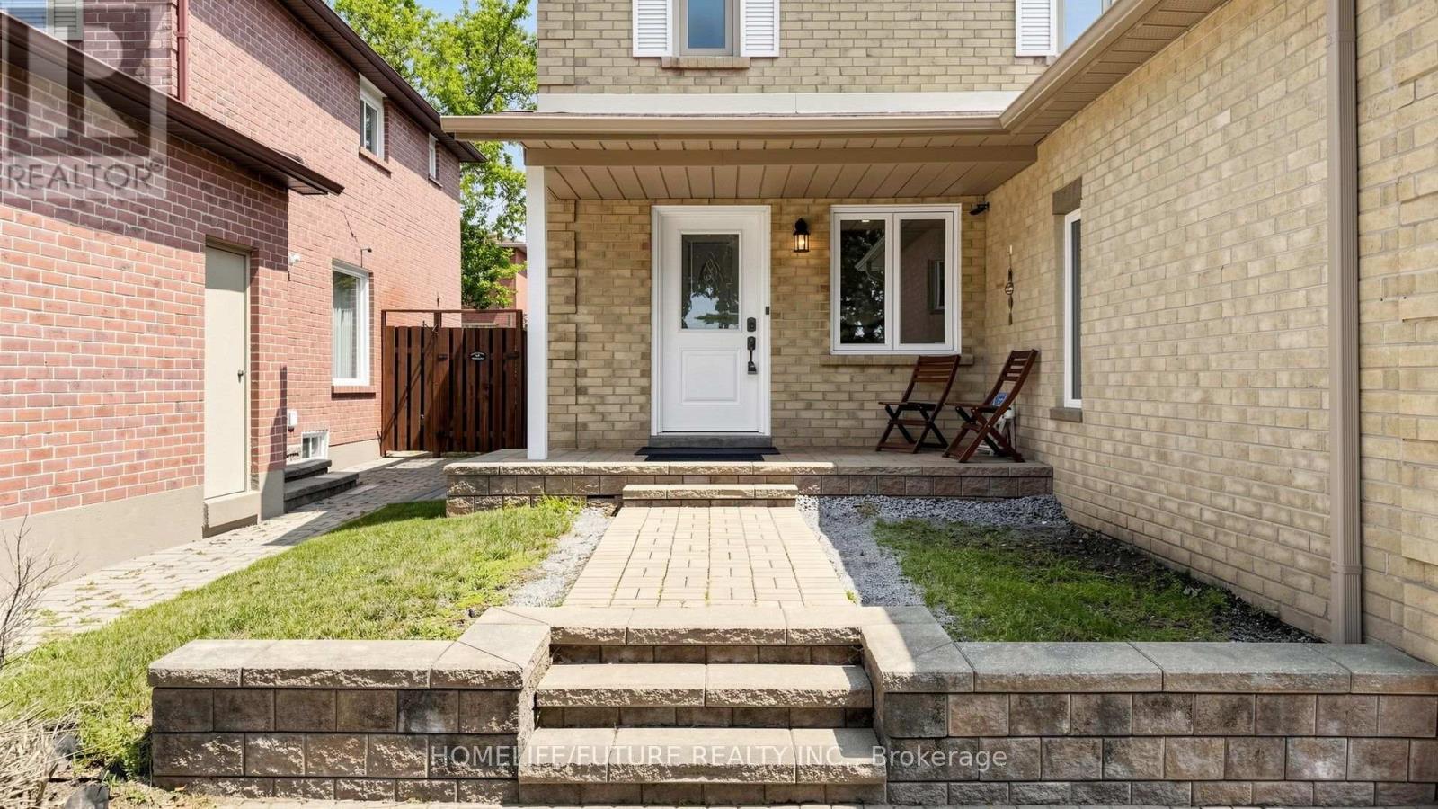168 LARGE CRESCENT - Image 4