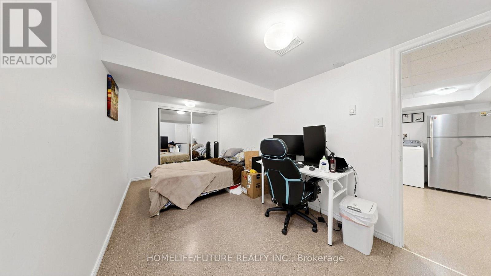168 LARGE CRESCENT - Image 43
