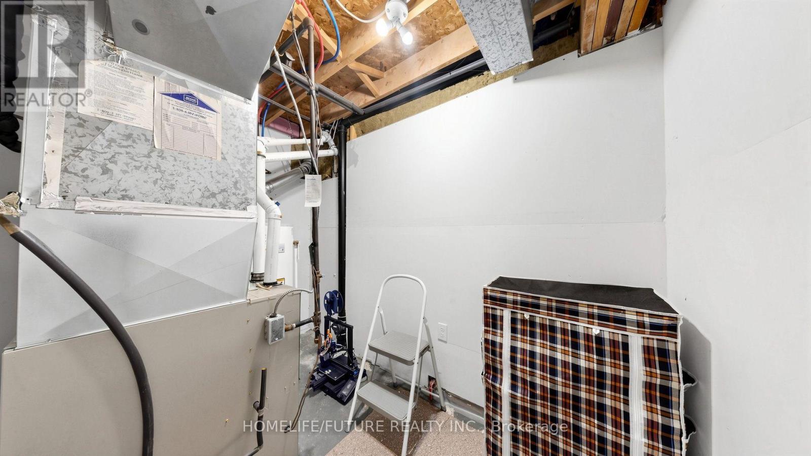 168 LARGE CRESCENT - Image 46