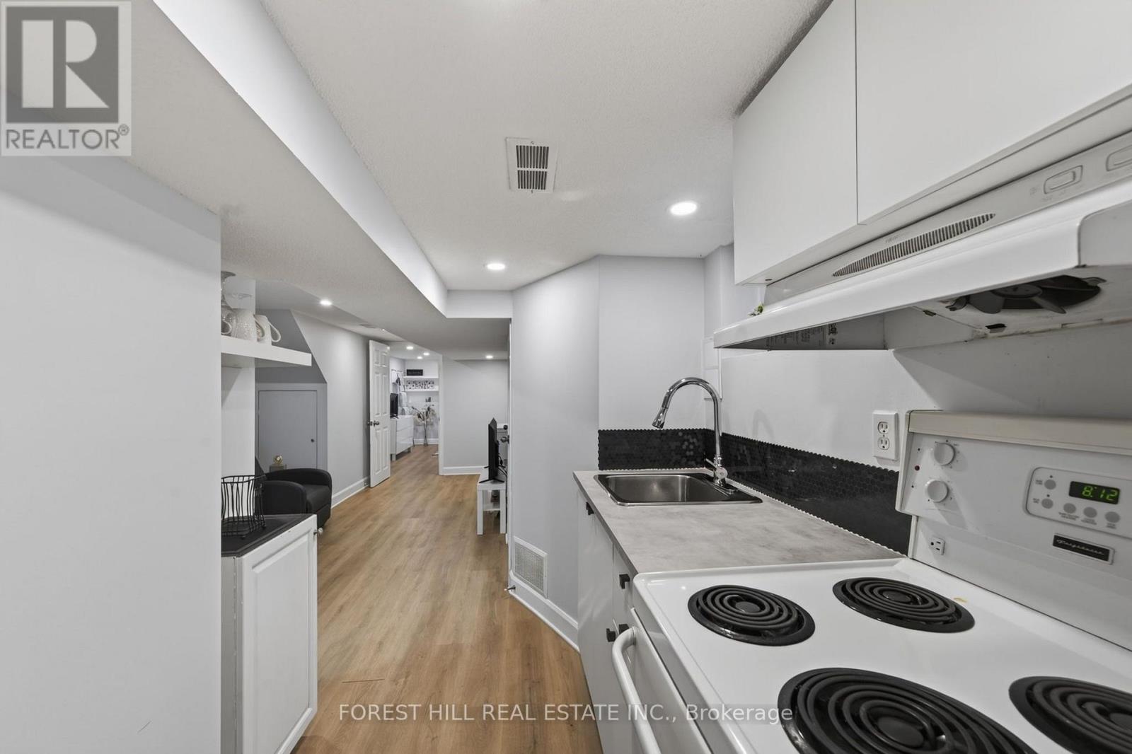 1040 WOODBINE AVENUE - Image 38