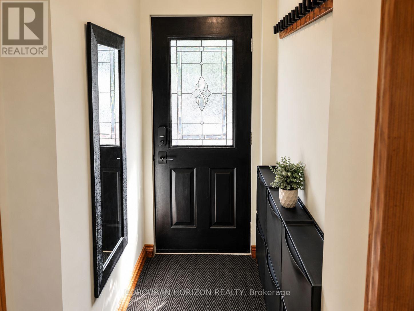 402 RHODES AVENUE - 4