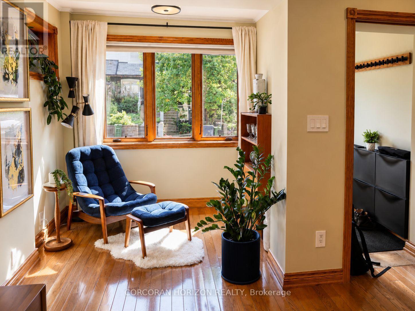 402 RHODES AVENUE - 5
