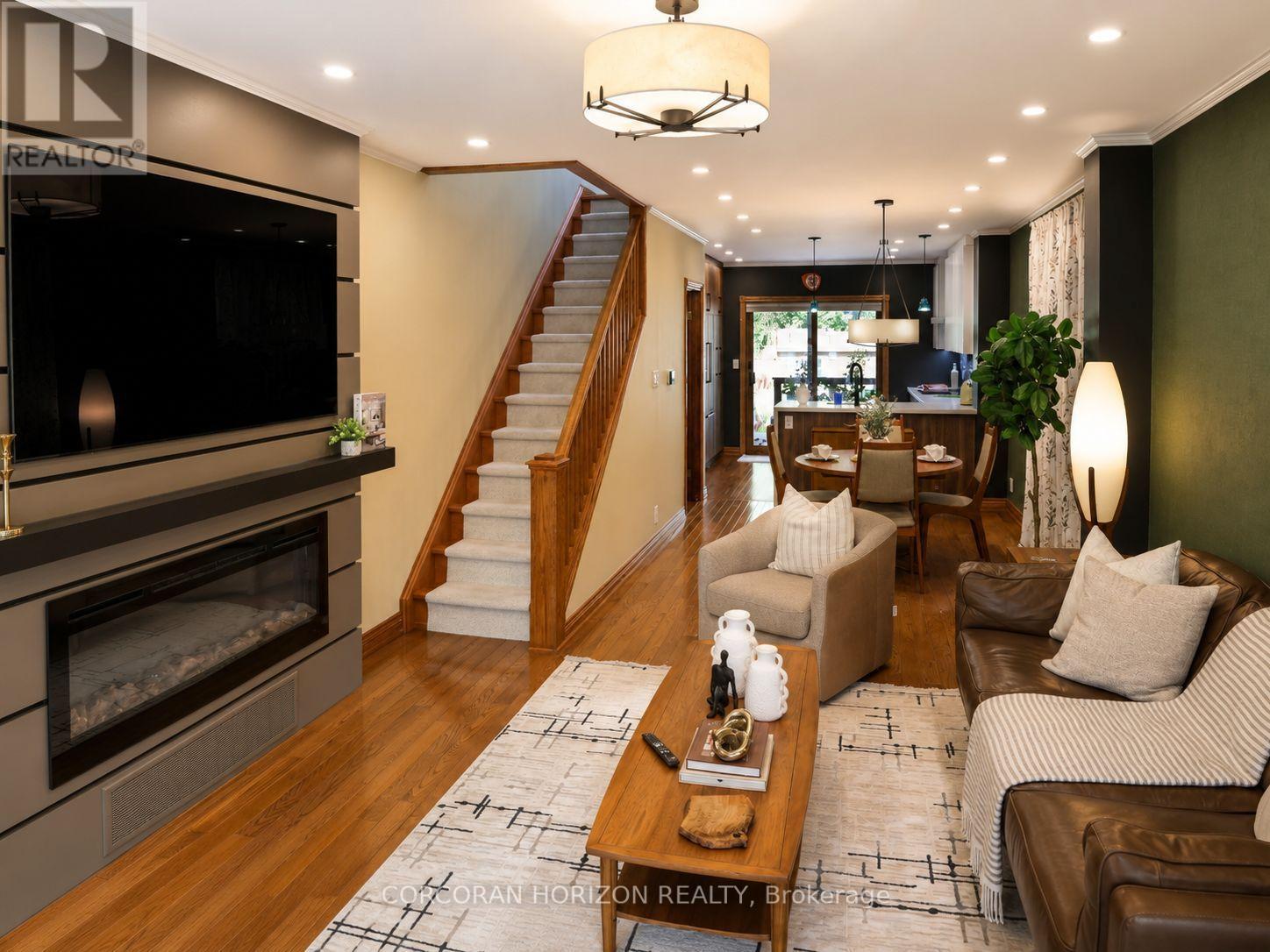 402 RHODES AVENUE - 7