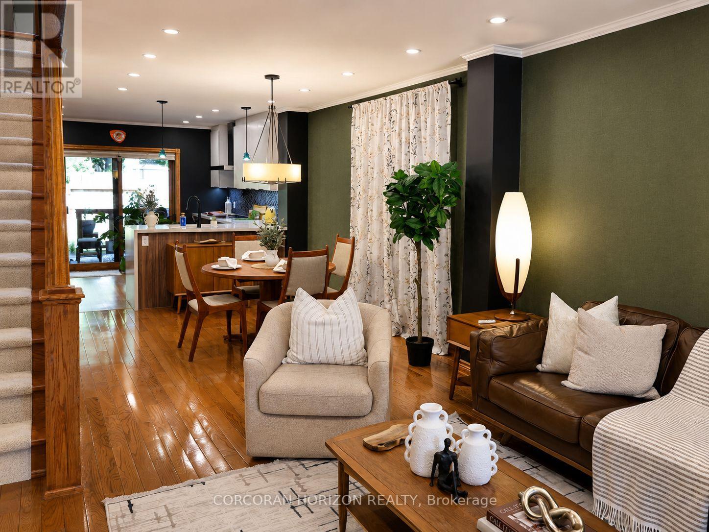 402 RHODES AVENUE - 8