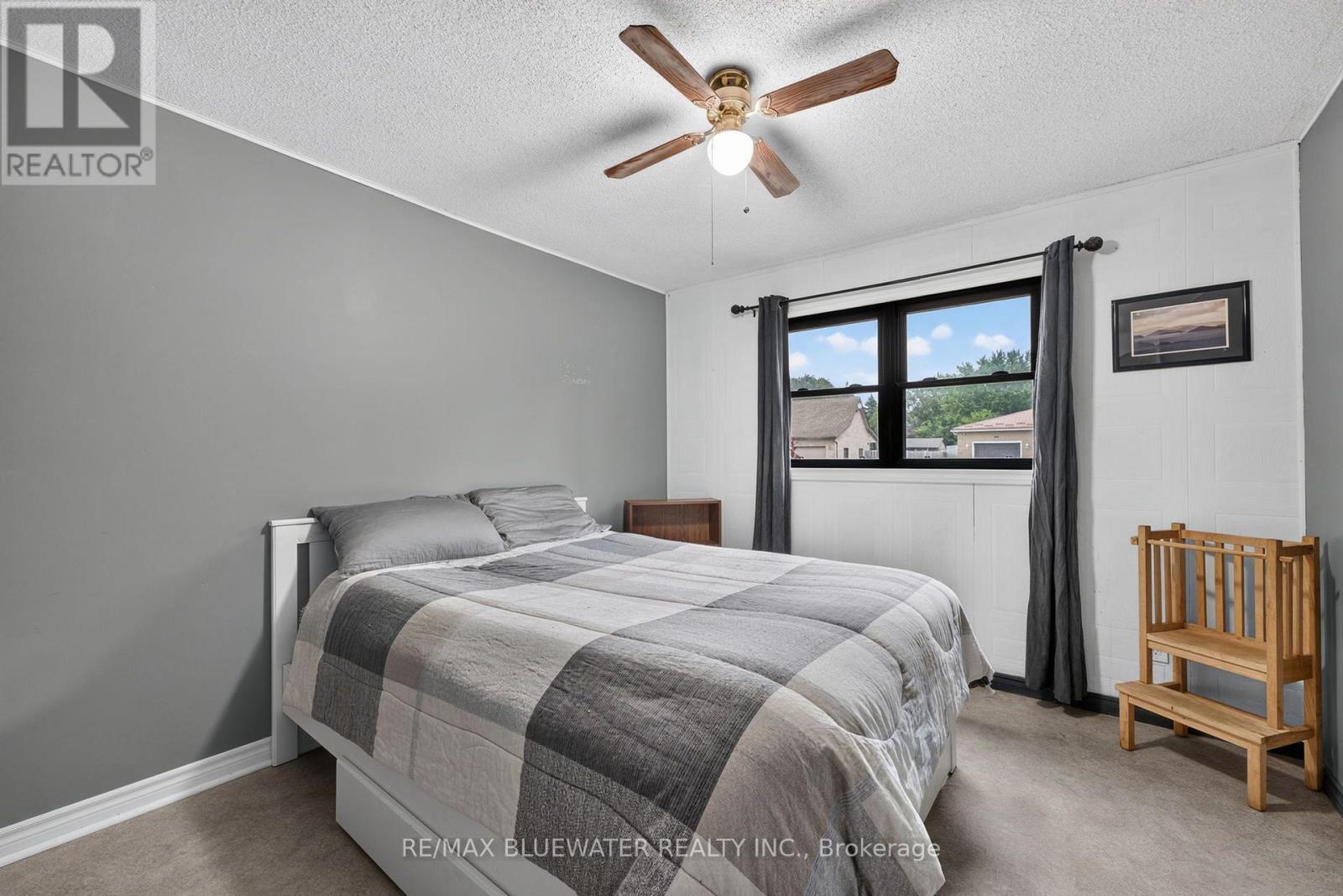 210 HILL STREET - 14