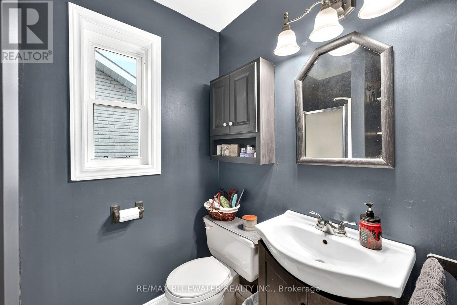 210 HILL STREET - 21
