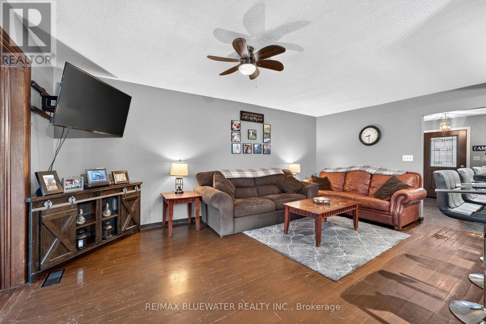 210 HILL STREET - 6
