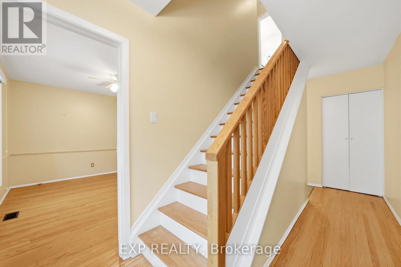 42 QUEEN MARY CRESCENT - 13