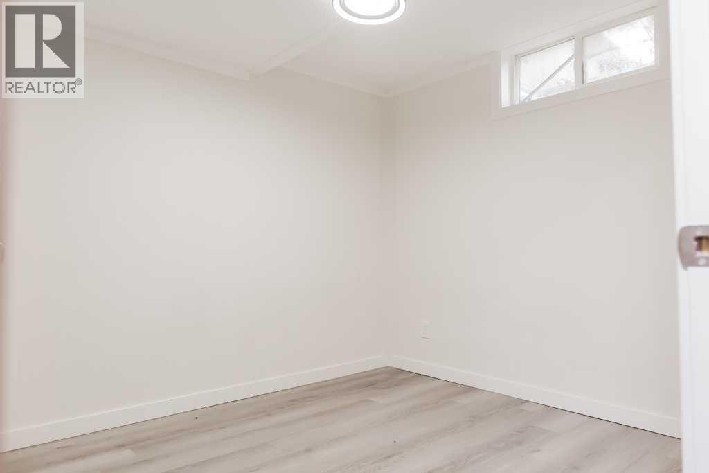 10031 80 Avenue - 23