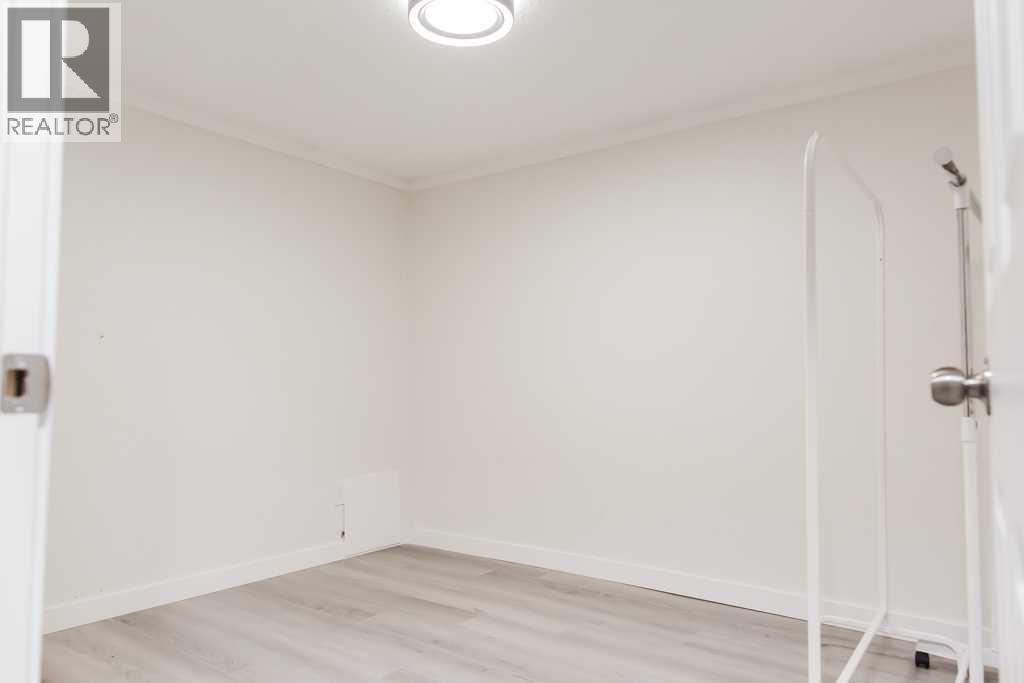 10031 80 Avenue - 24