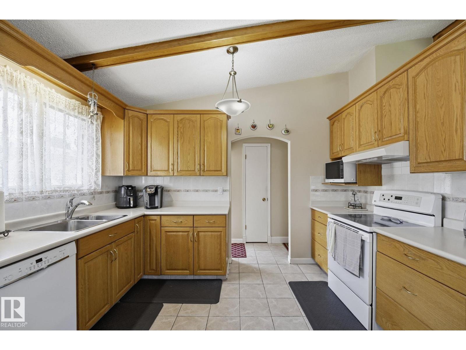 15204 75A ST NW - 16