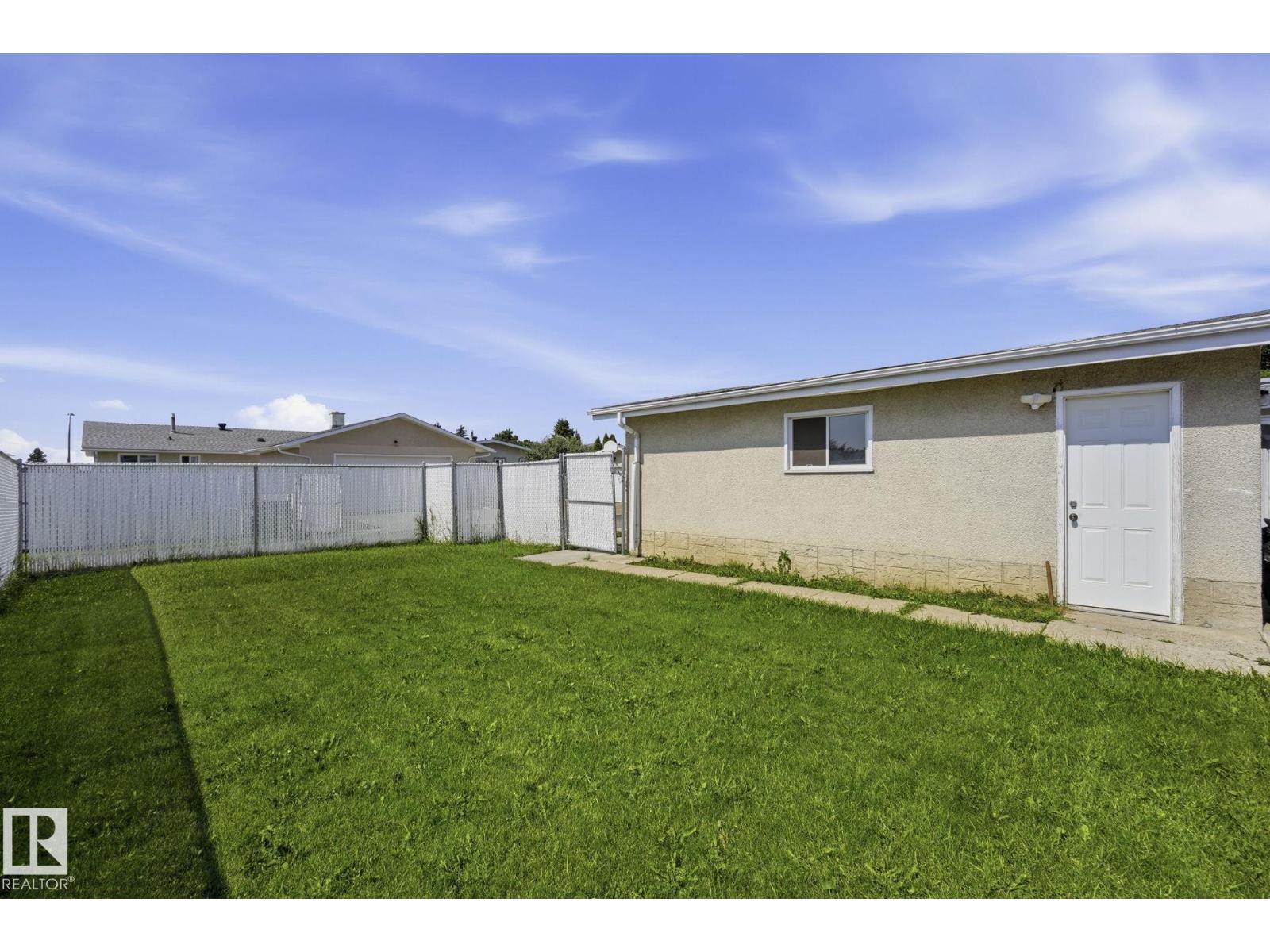 15204 75A ST NW - 35